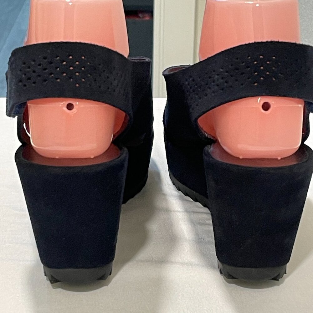 NEW, PEDRO GARCIA "Frigg" Suede Crossover Sling Back Wedge, Spain, Navy - 39/9 - Picture 4 of 13